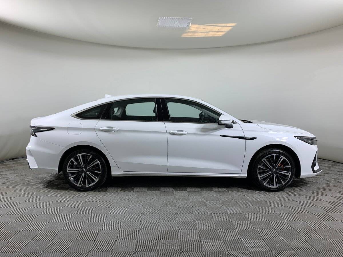 Купить Chery Arrizo 8 с пробегом. Фото: #3