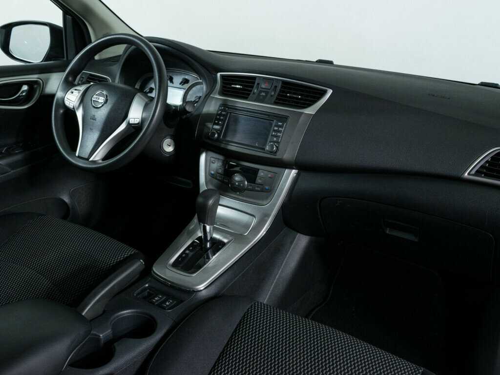 Купить Nissan Tiida с пробегом. Фото: #7