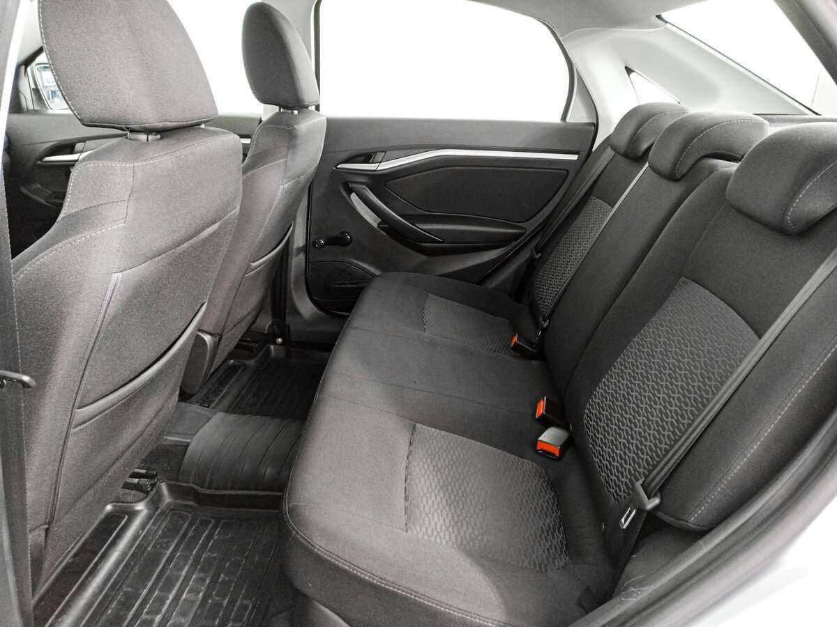 Купить Lada (ВАЗ) Vesta с пробегом. Фото: #7