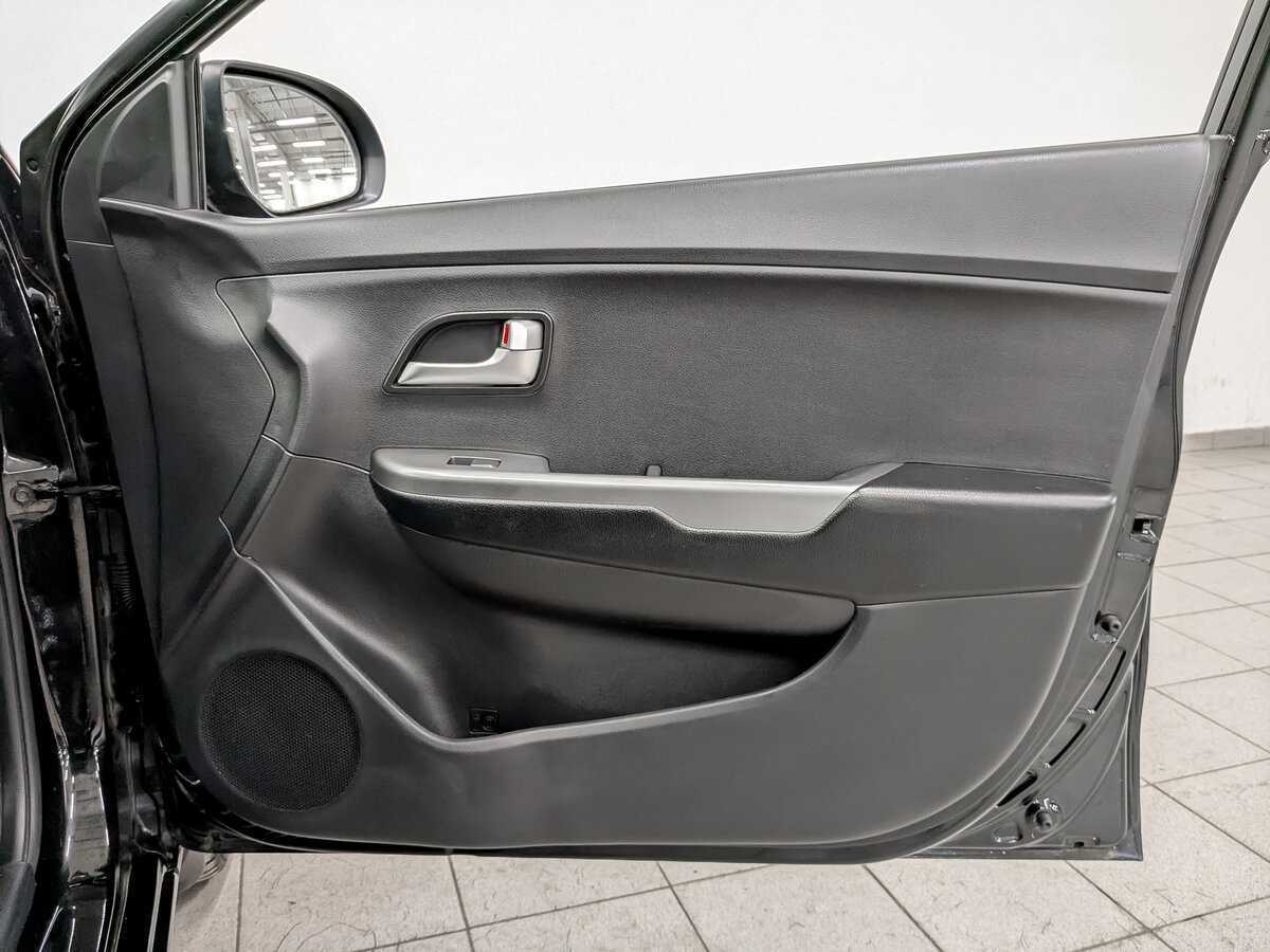 Купить Kia Rio с пробегом. Фото: #21