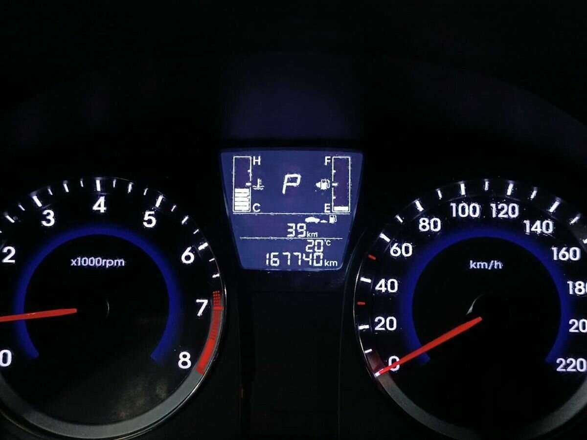 Купить Hyundai Solaris с пробегом. Фото: #11