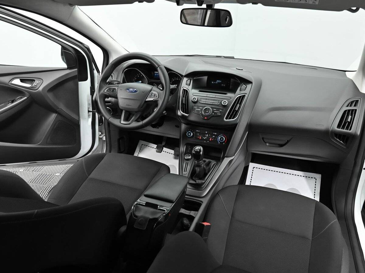 Купить Ford Focus с пробегом. Фото: #10