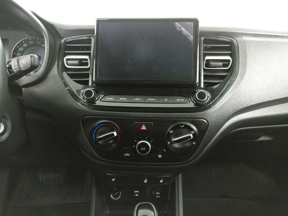 Купить Hyundai Solaris с пробегом. Фото: #13