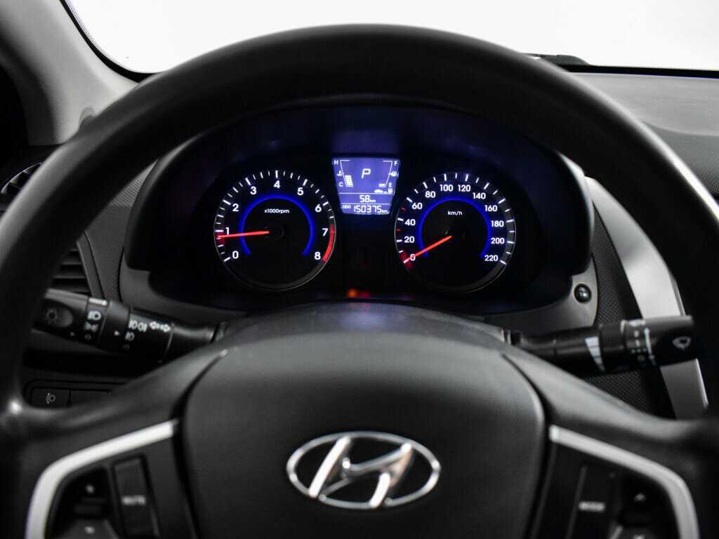 Купить Hyundai Solaris с пробегом. Фото: #14