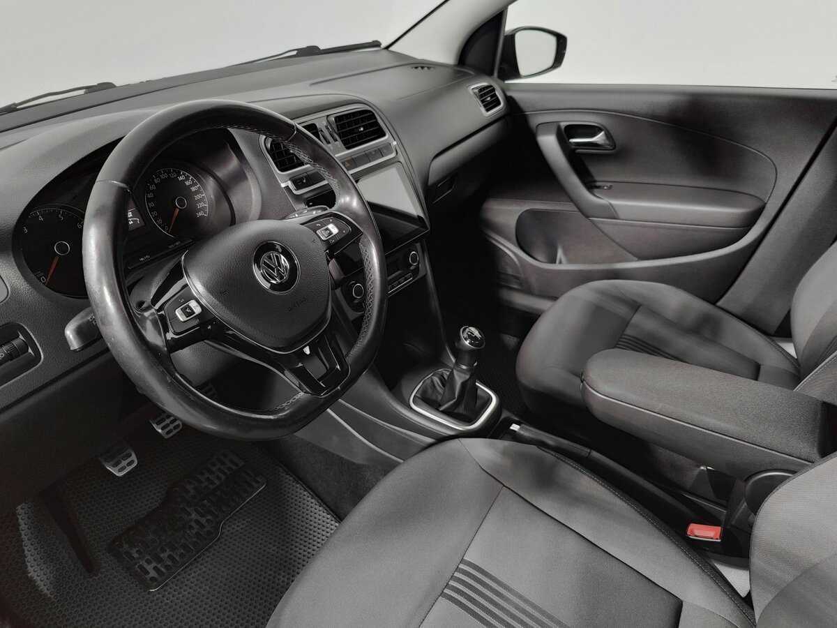 Купить Volkswagen Polo с пробегом. Фото: #9