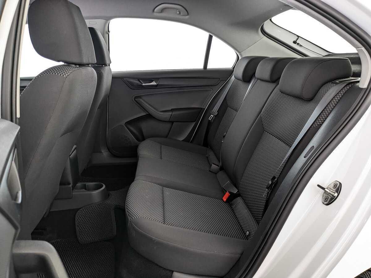 Купить Volkswagen Polo с пробегом. Фото: #13