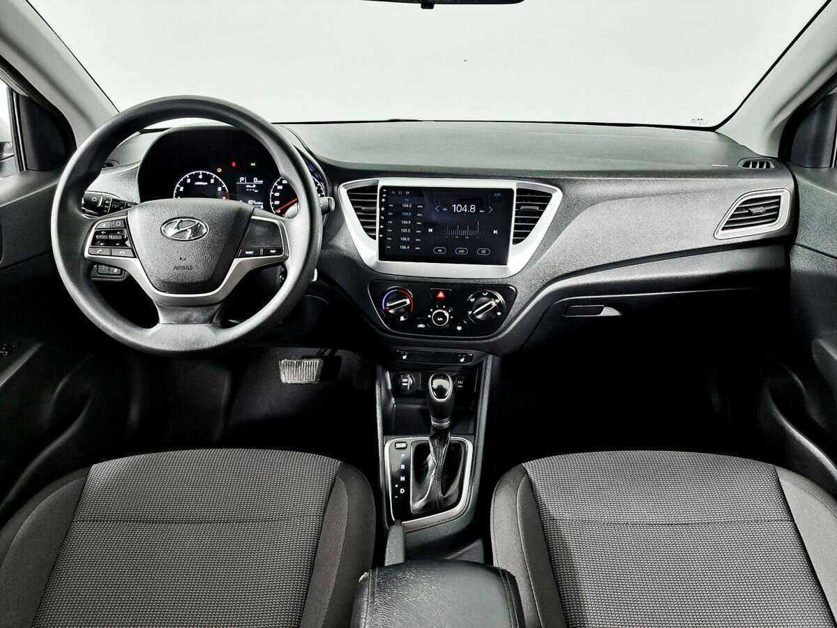 Купить Hyundai Solaris с пробегом. Фото: #9