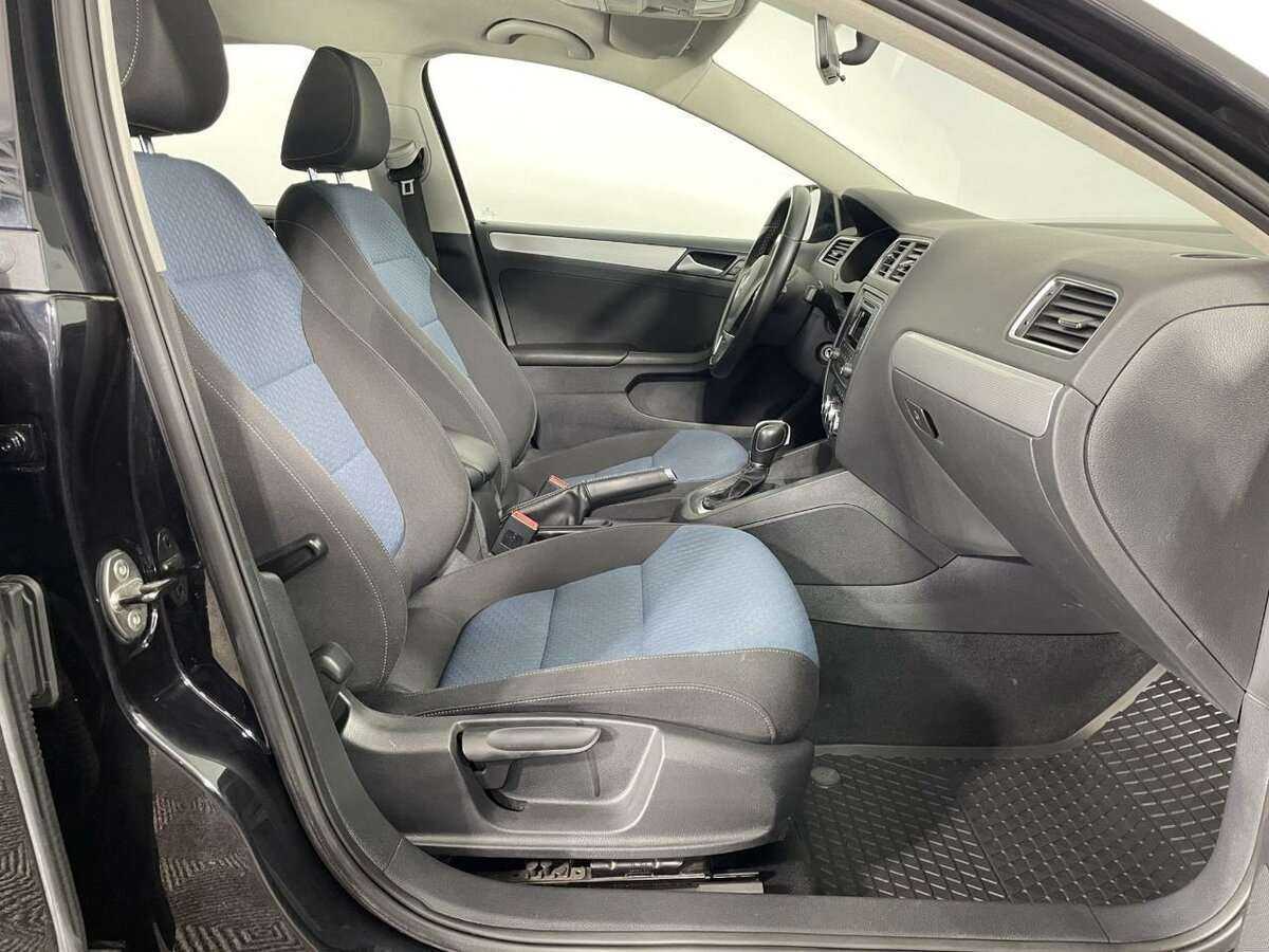 Купить Volkswagen Jetta с пробегом. Фото: #13