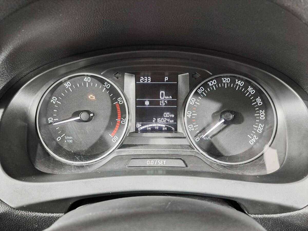 Купить Skoda Rapid с пробегом. Фото: #12