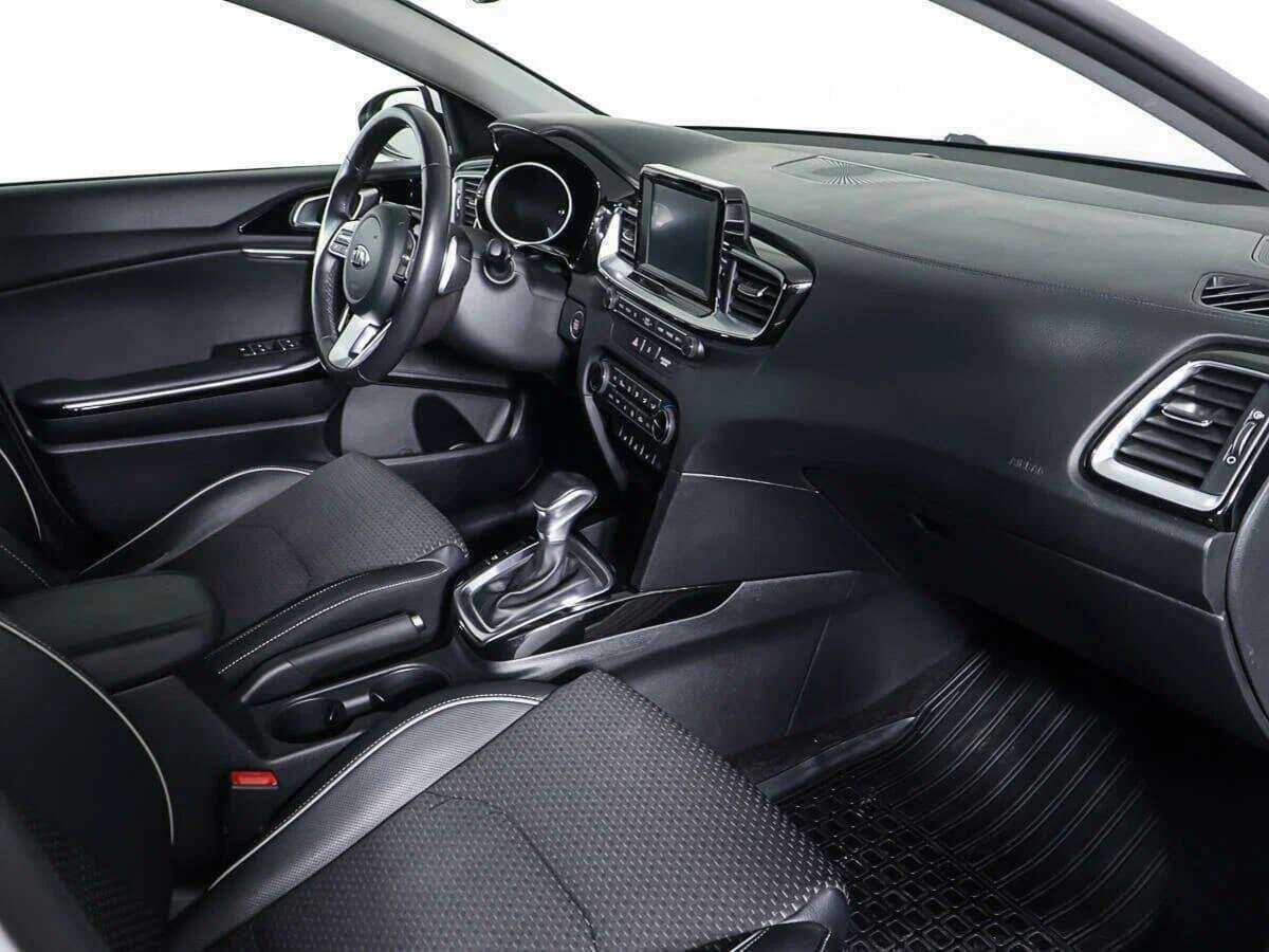 Купить Kia Ceed с пробегом. Фото: #7