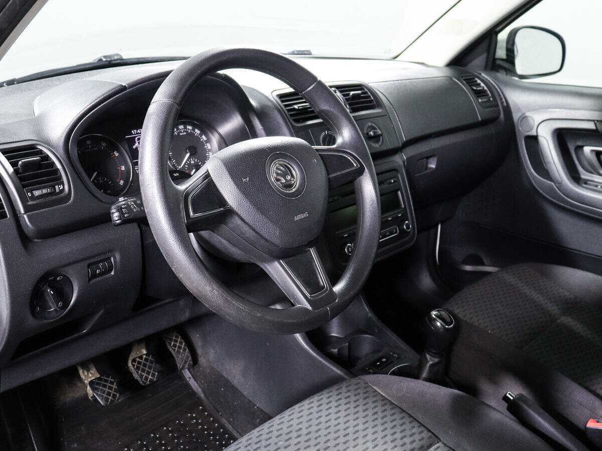 Купить Skoda Fabia с пробегом. Фото: #12
