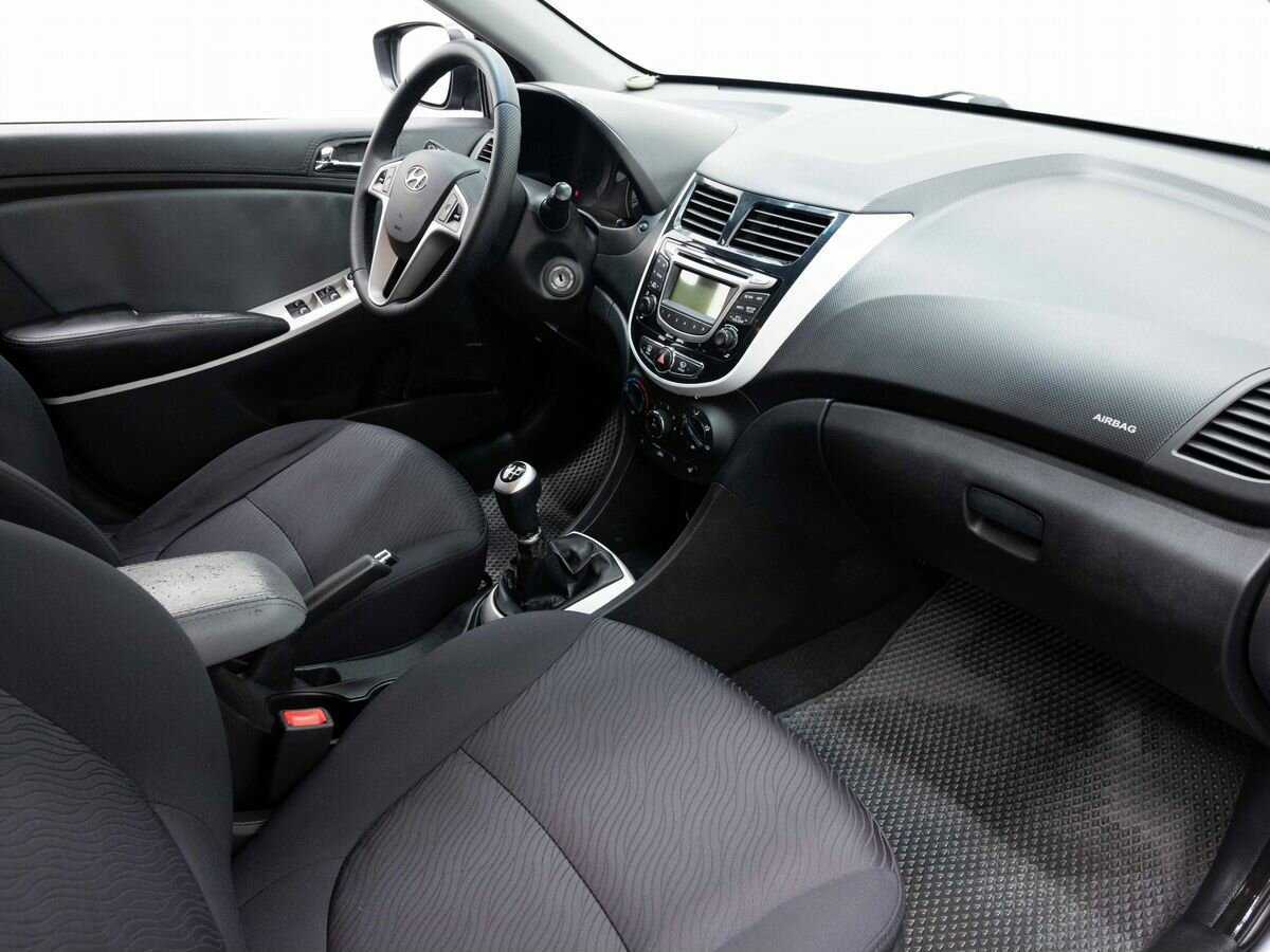 Купить Hyundai Solaris с пробегом. Фото: #10