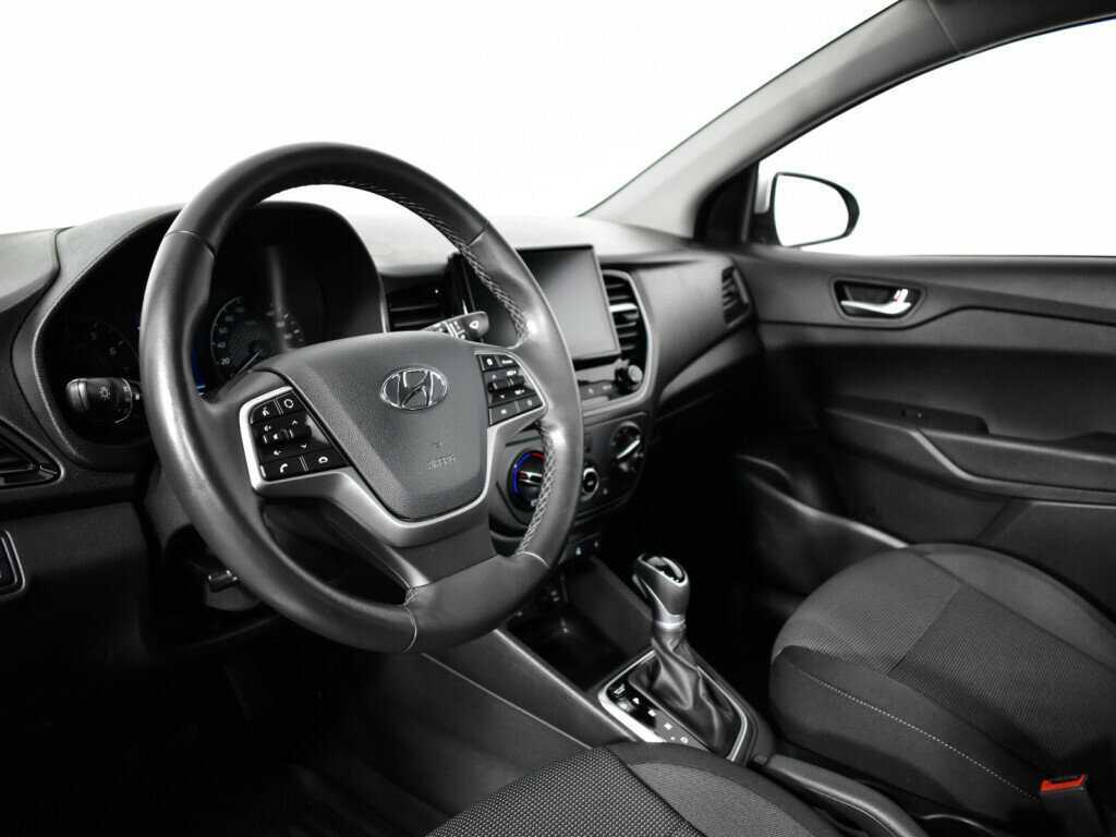 Купить Hyundai Solaris с пробегом. Фото: #12