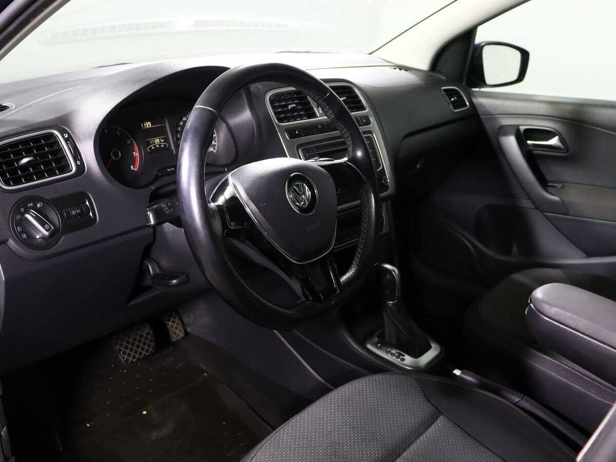 Купить Volkswagen Polo с пробегом. Фото: #13