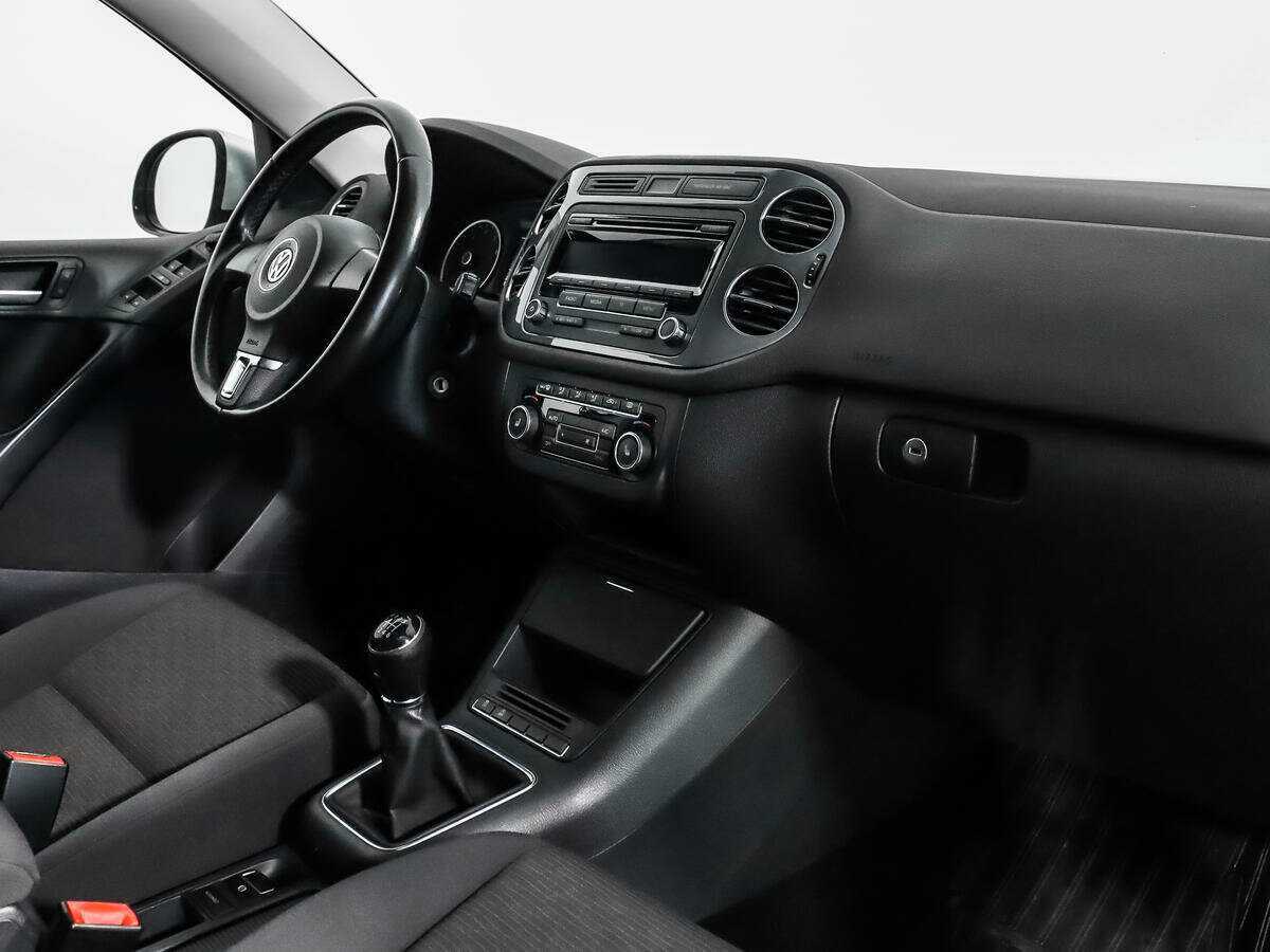 Купить Volkswagen Tiguan с пробегом. Фото: #10
