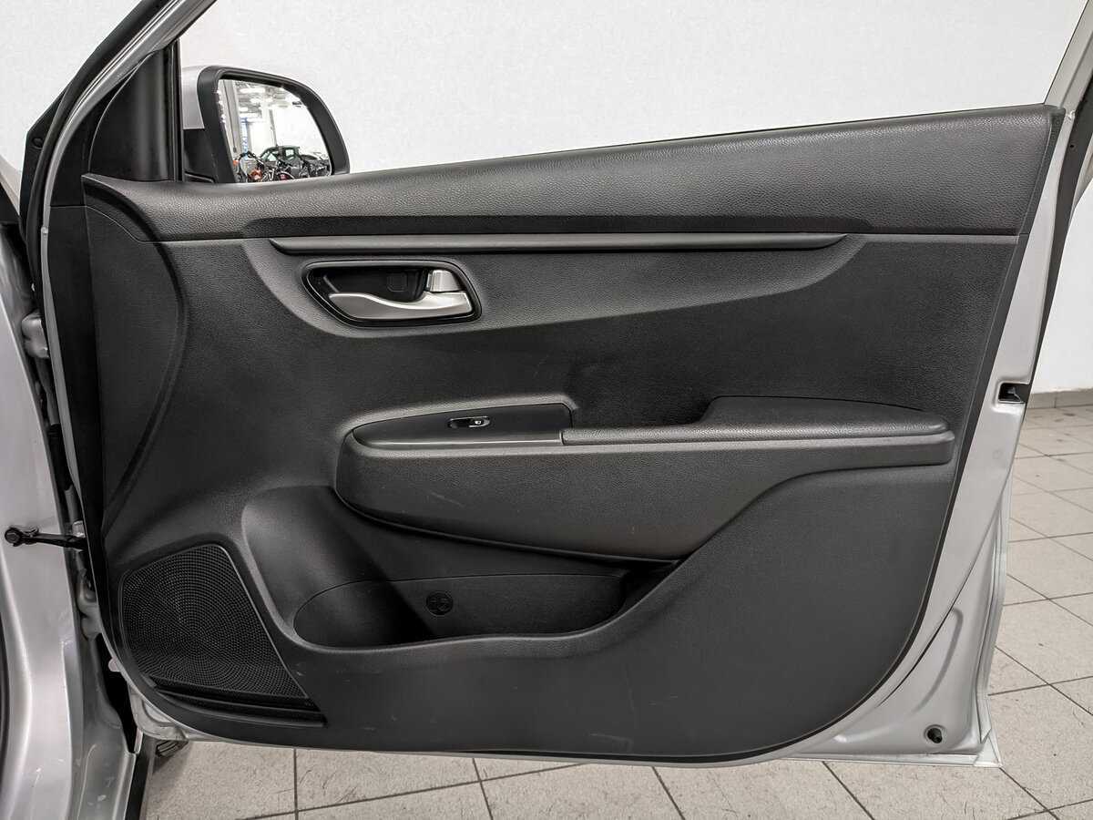 Купить Kia Rio с пробегом. Фото: #23