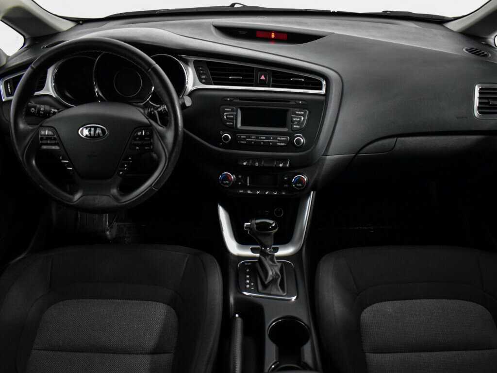 Купить Kia Ceed с пробегом. Фото: #10