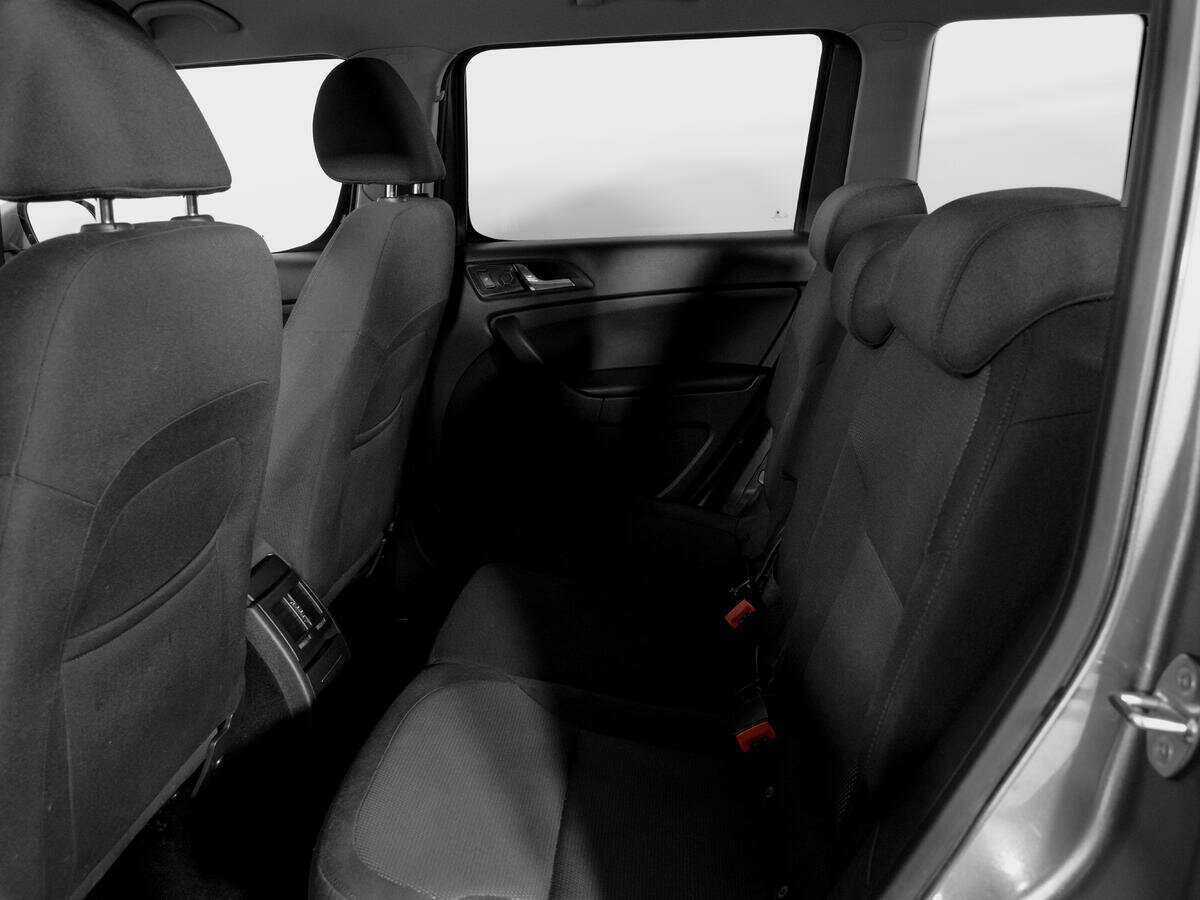 Купить Skoda Yeti с пробегом. Фото: #9