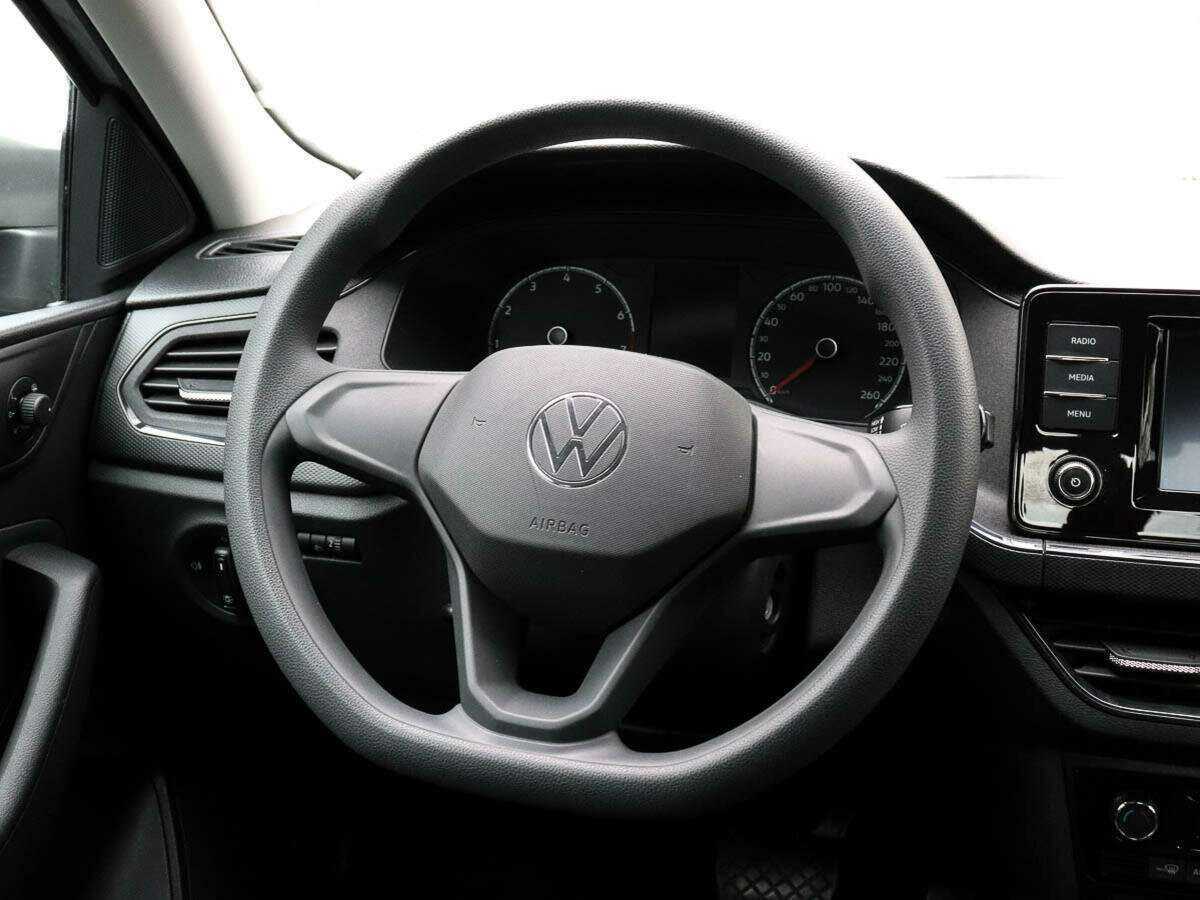 Купить Volkswagen Polo с пробегом. Фото: #11
