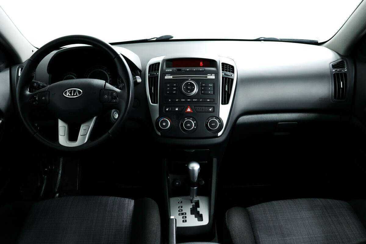 Купить Kia Ceed с пробегом. Фото: #10