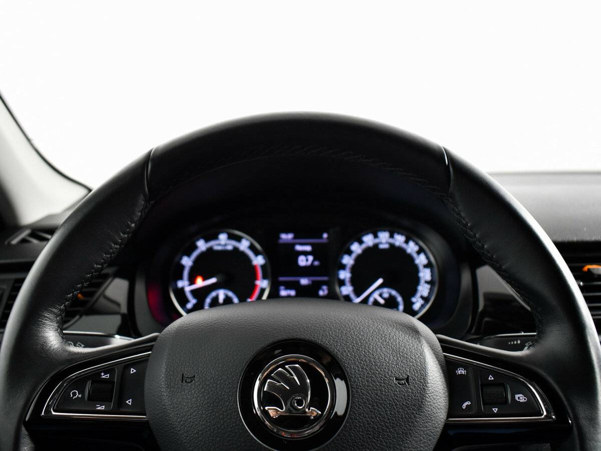 Купить Skoda Rapid с пробегом. Фото: #14