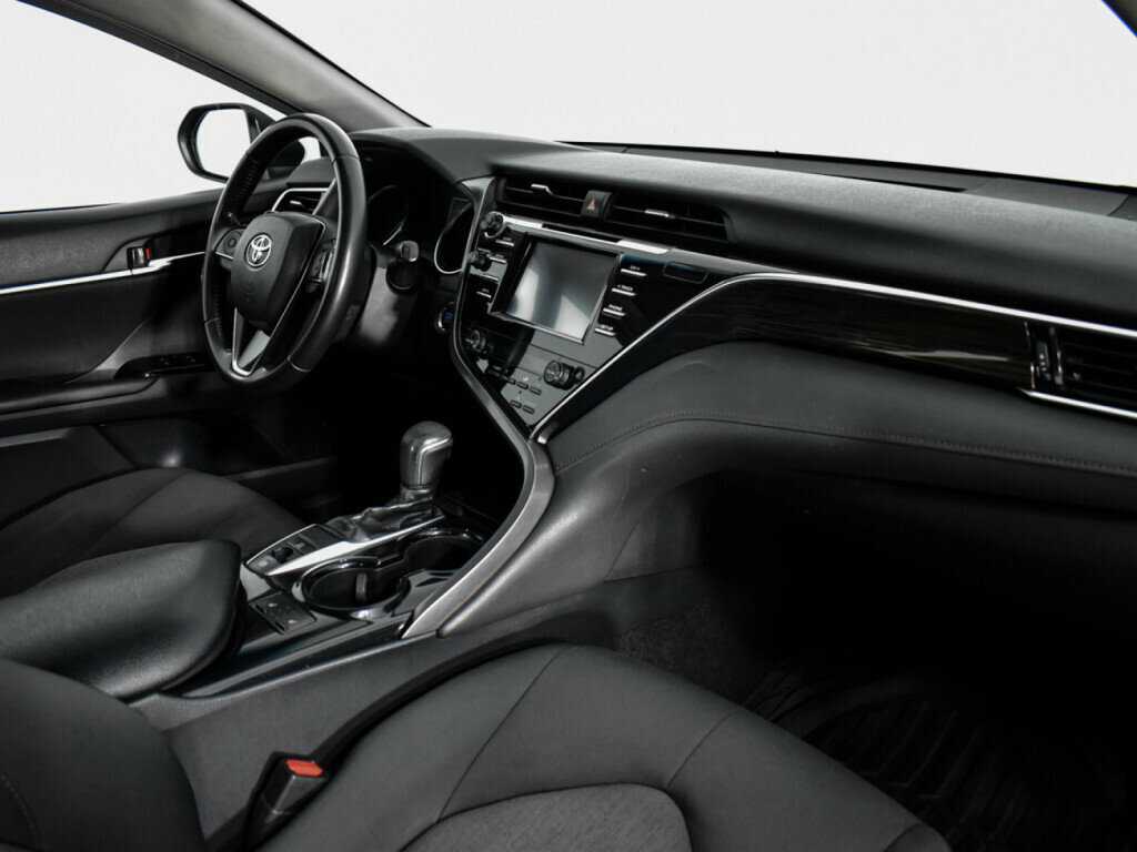 Купить Toyota Camry с пробегом. Фото: #10