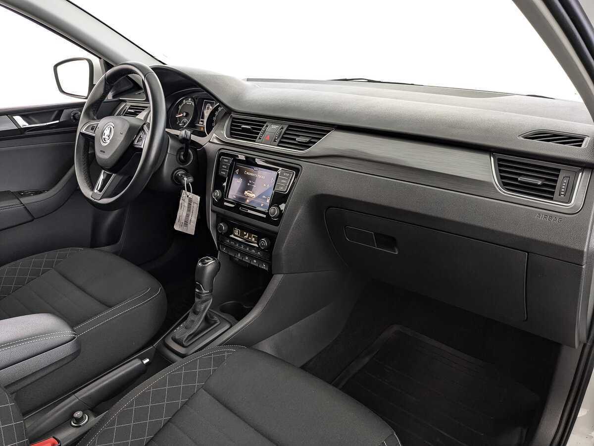 Купить Skoda Rapid с пробегом. Фото: #8