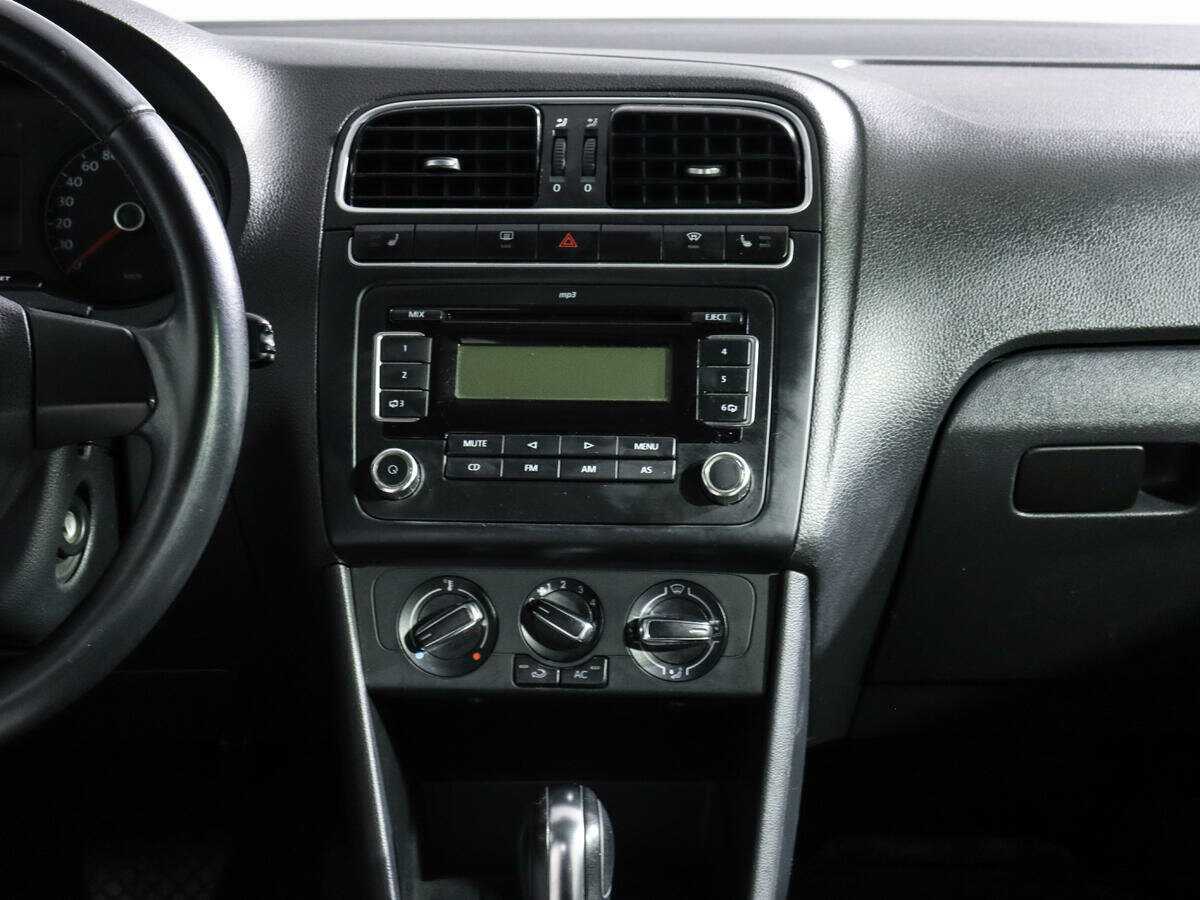 Купить Volkswagen Polo с пробегом. Фото: #12