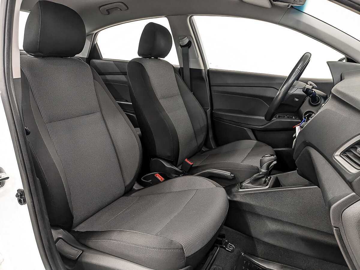 Купить Hyundai Solaris с пробегом. Фото: #23