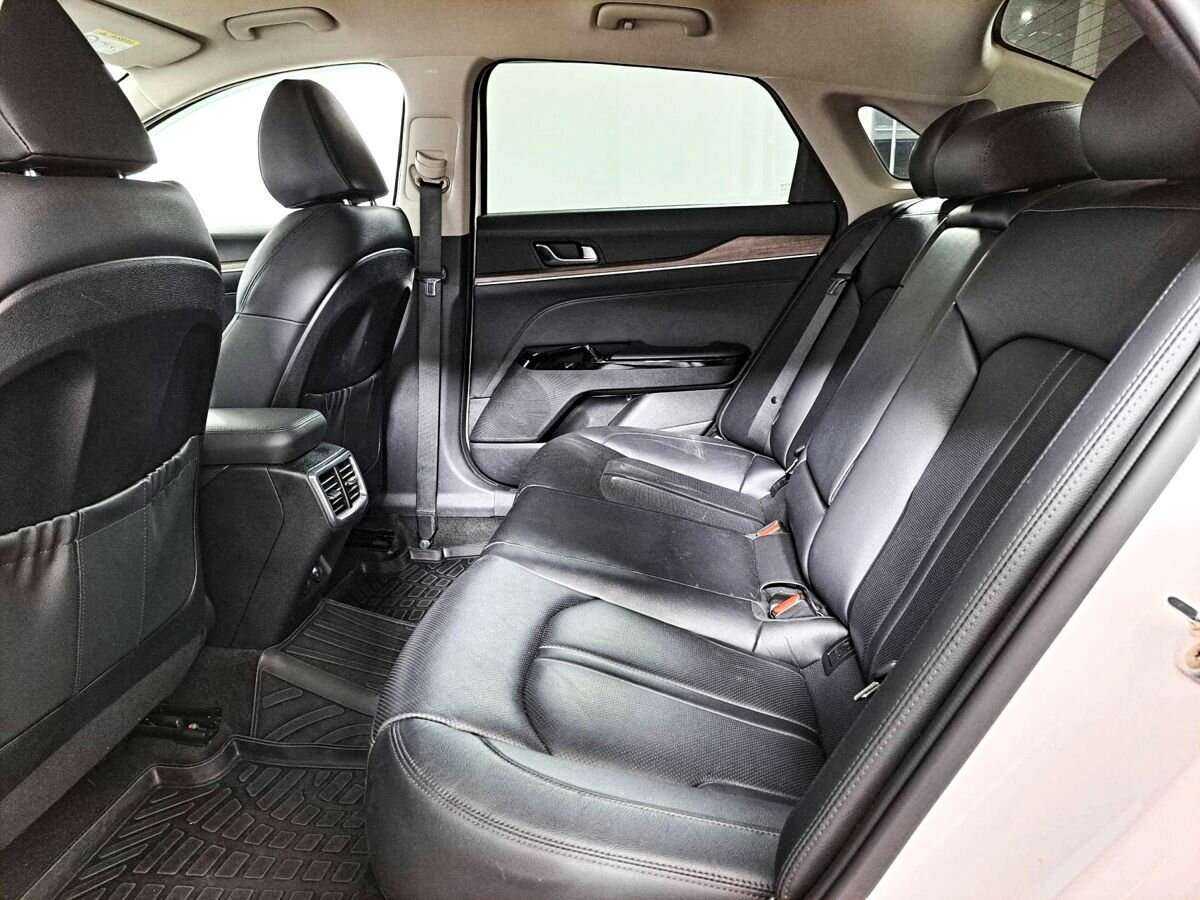 Купить Kia K5 с пробегом. Фото: #9