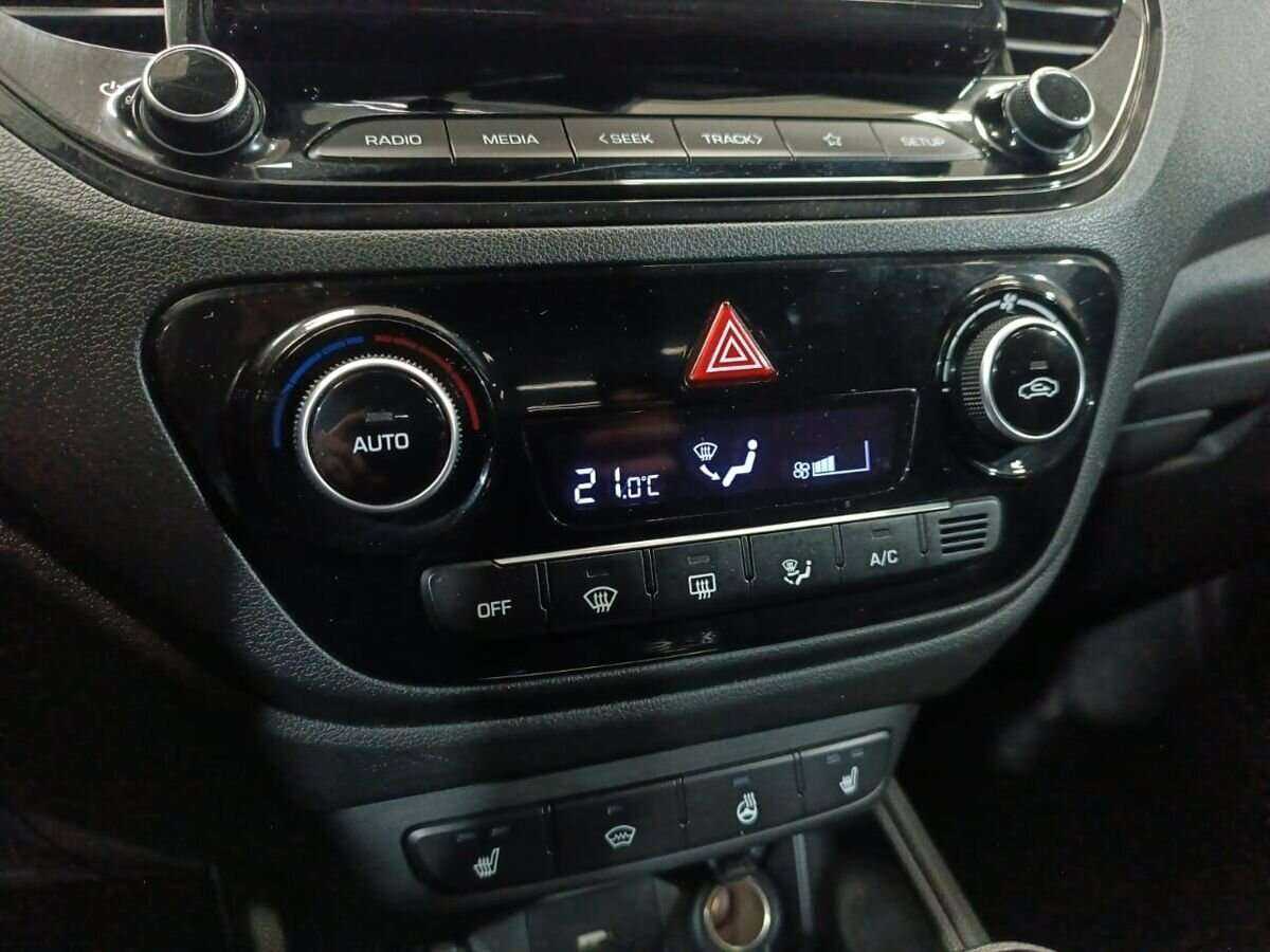 Купить Hyundai Solaris с пробегом. Фото: #13