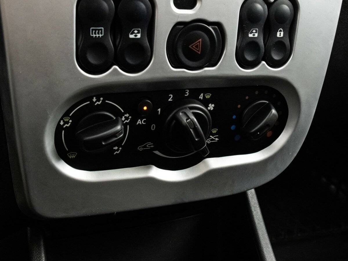 Купить Lada (ВАЗ) Largus с пробегом. Фото: #8