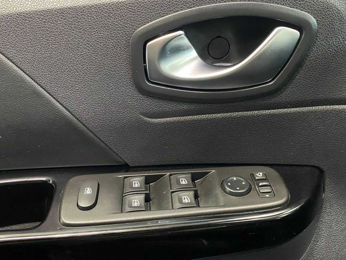 Купить Renault Kaptur с пробегом. Фото: #17