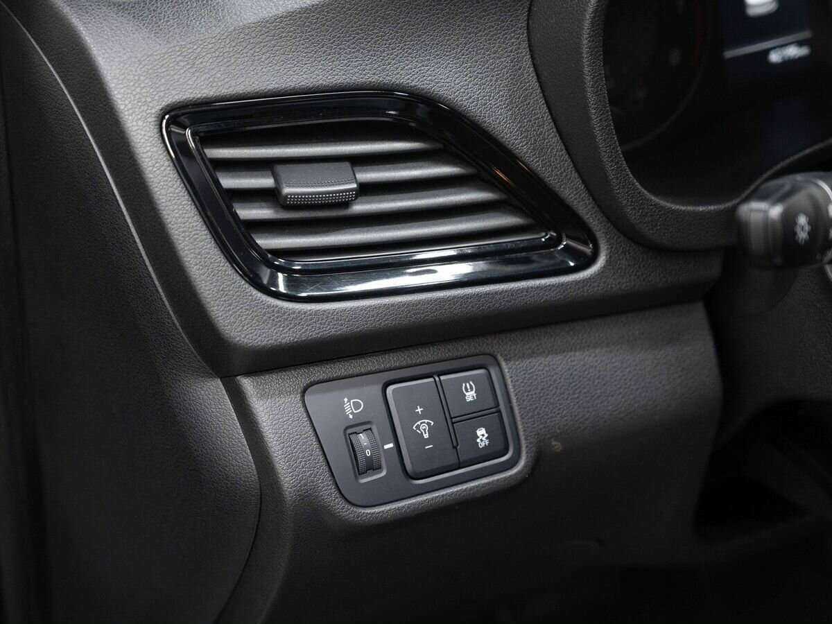 Купить Hyundai Solaris с пробегом. Фото: #17