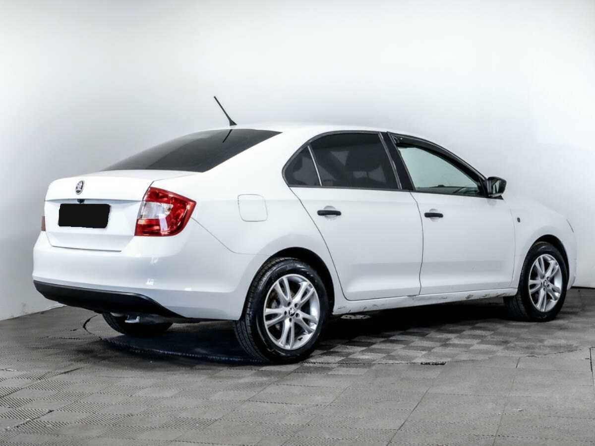 Купить Skoda Rapid с пробегом. Фото: #3
