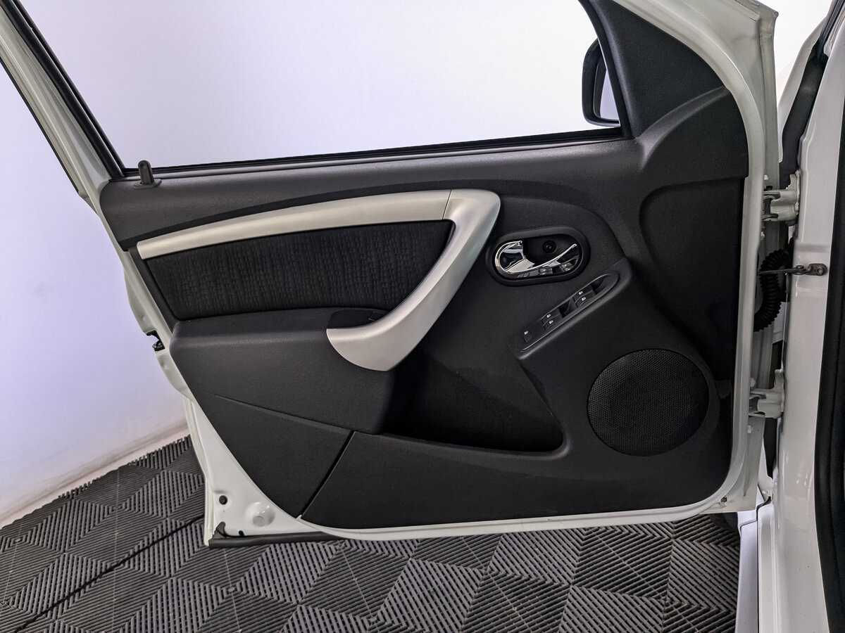 Купить Nissan Terrano с пробегом. Фото: #14