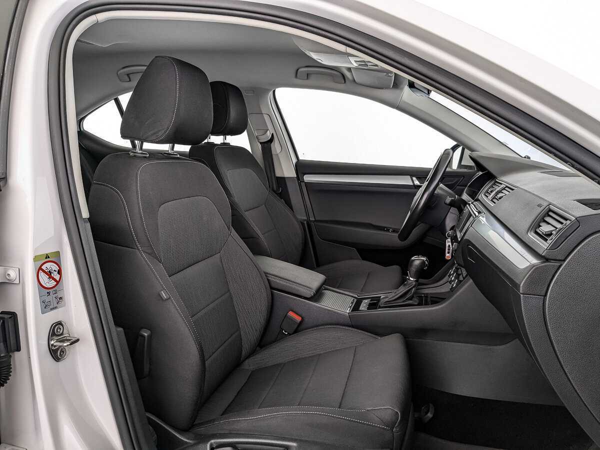 Купить Skoda Superb с пробегом. Фото: #22