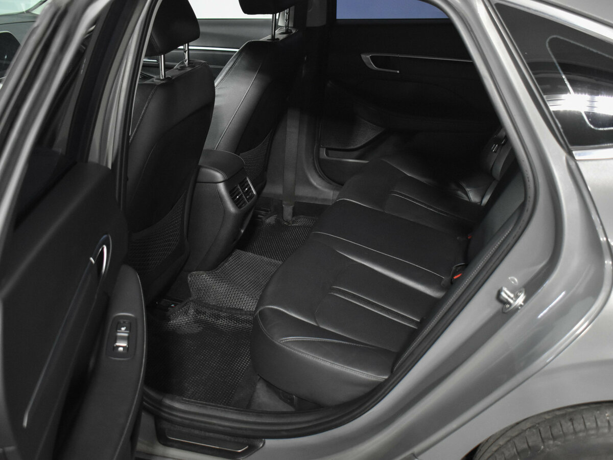 Купить Hyundai Sonata с пробегом. Фото: #7