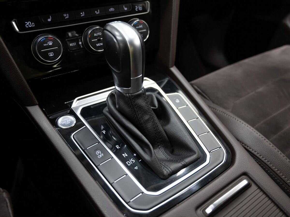 Купить Volkswagen Passat с пробегом. Фото: #24