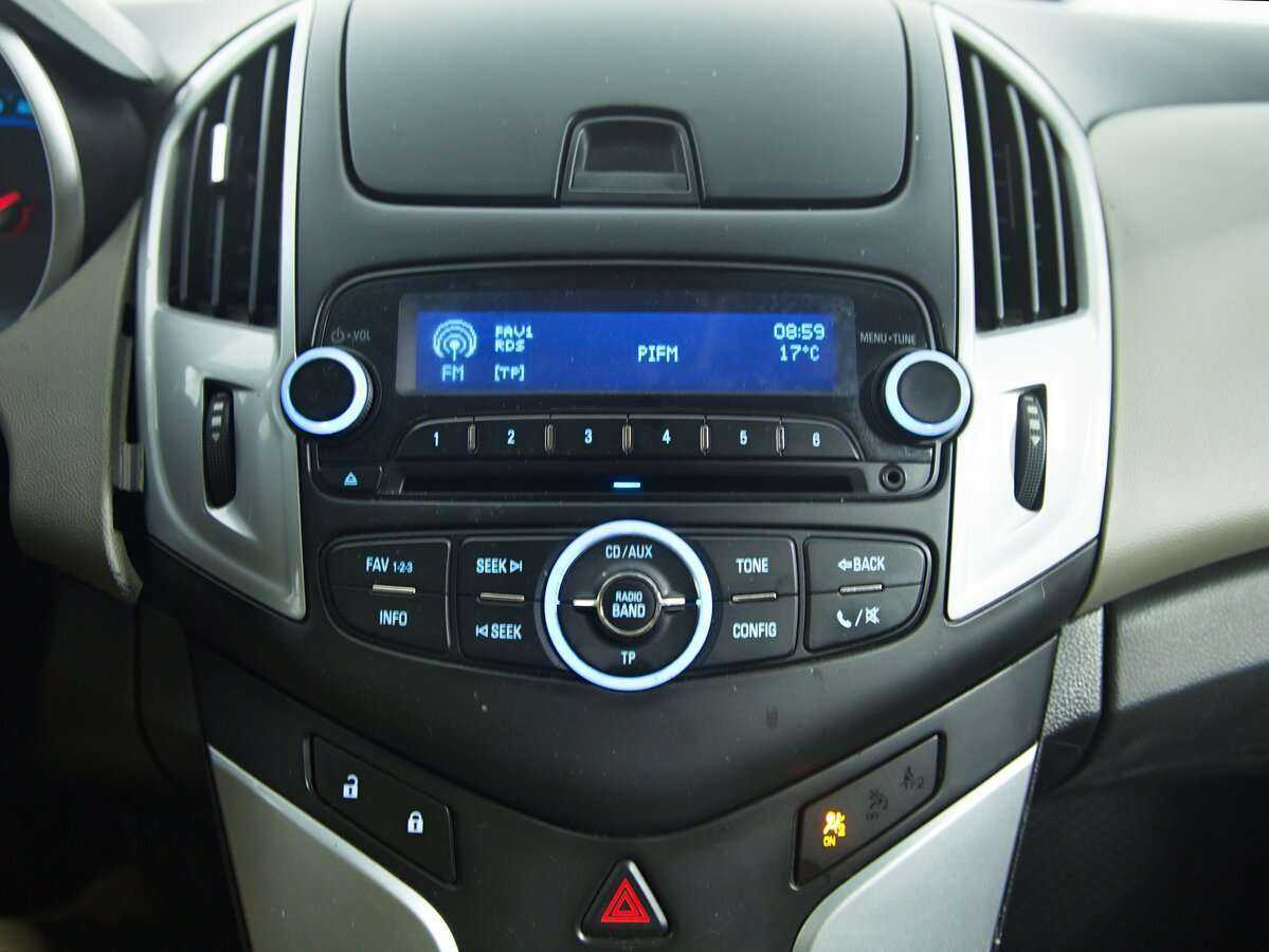 Купить Chevrolet Cruze с пробегом. Фото: #15