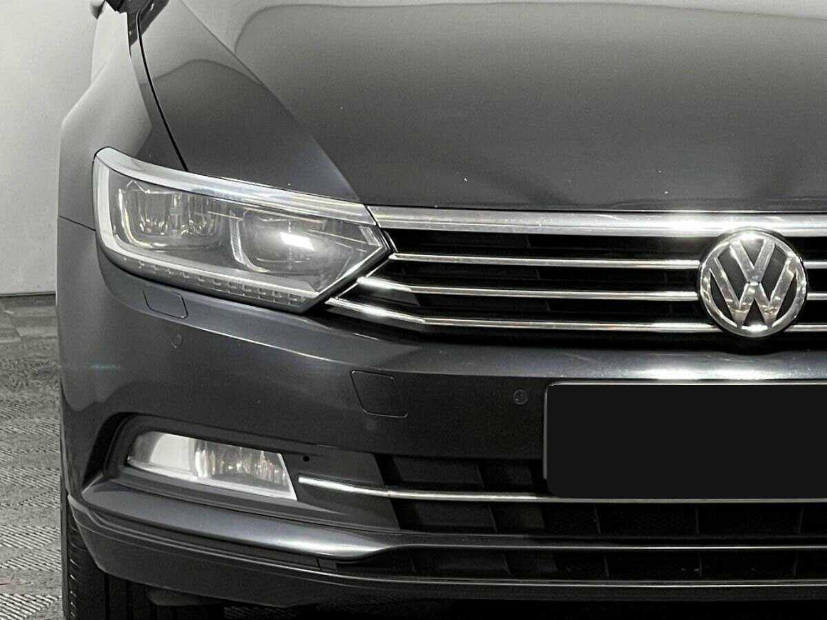 Купить Volkswagen Passat с пробегом. Фото: #12