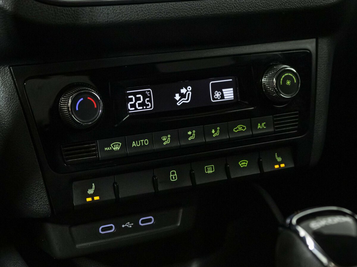 Купить Skoda Rapid с пробегом. Фото: #11