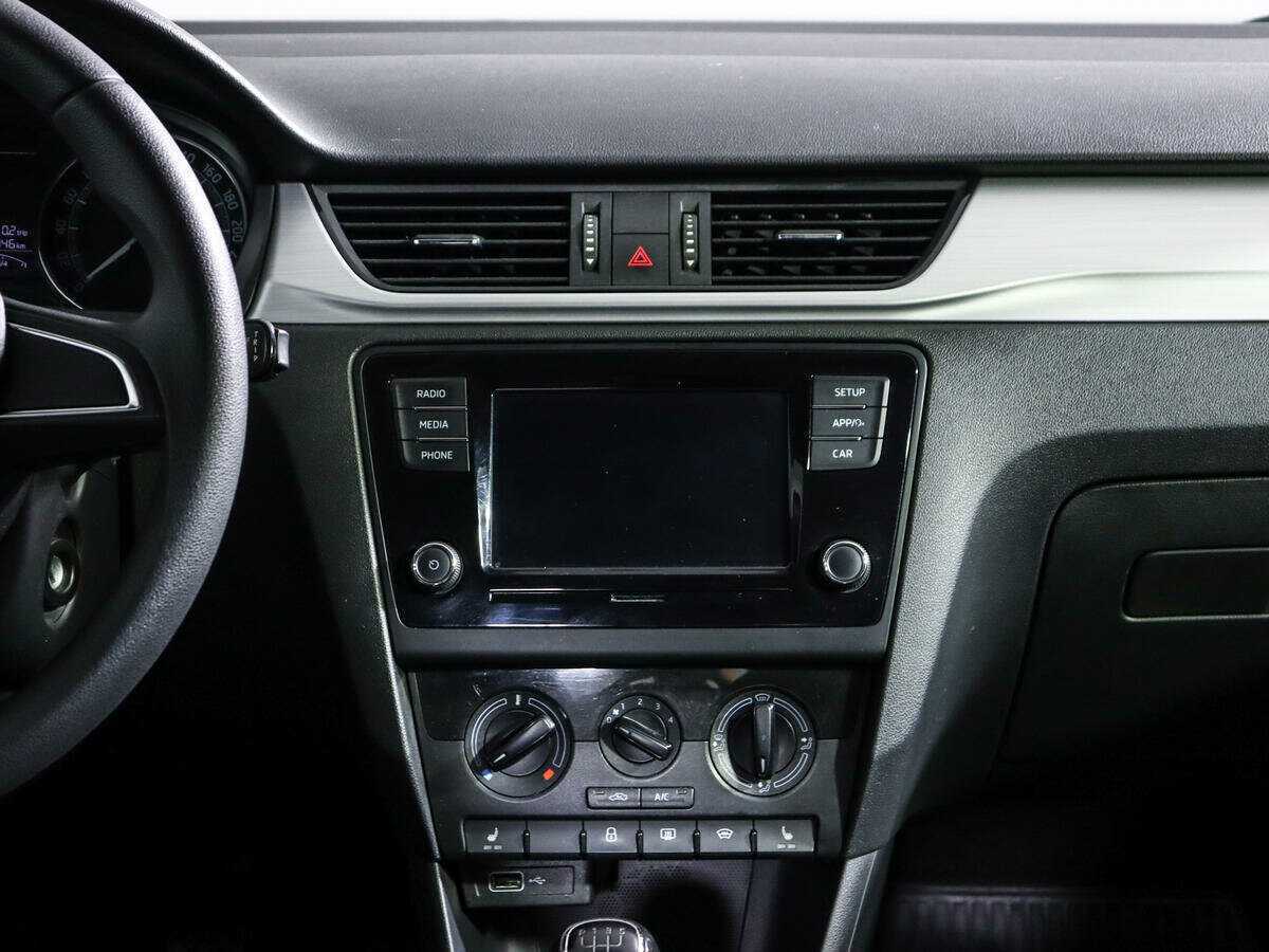 Купить Skoda Rapid с пробегом. Фото: #12