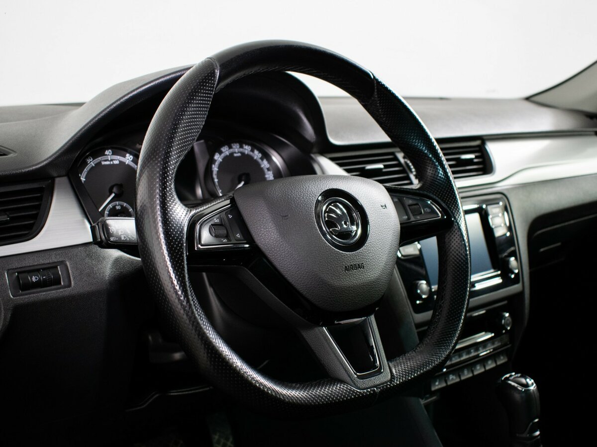 Купить Skoda Rapid с пробегом. Фото: #10