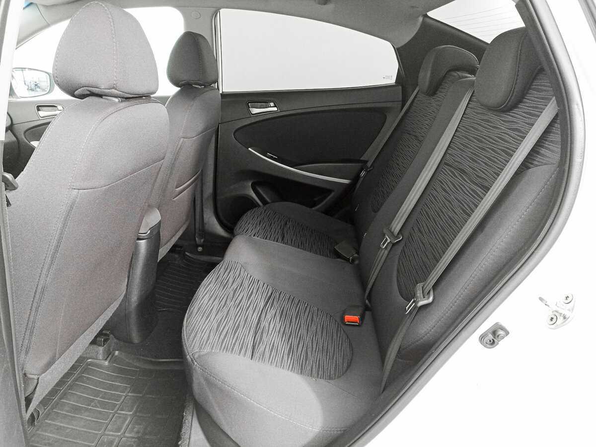 Купить Hyundai Solaris с пробегом. Фото: #9