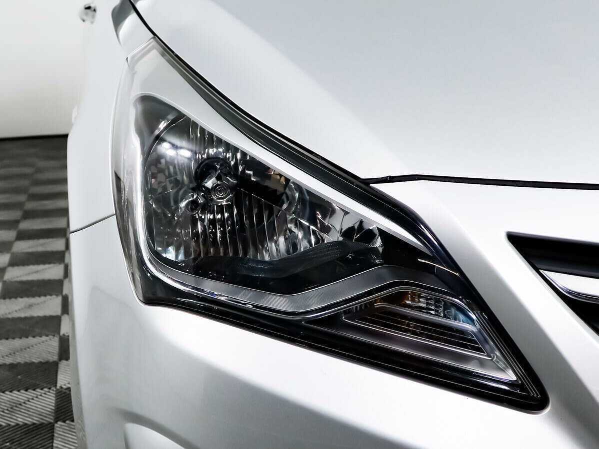 Купить Hyundai Solaris с пробегом. Фото: #13