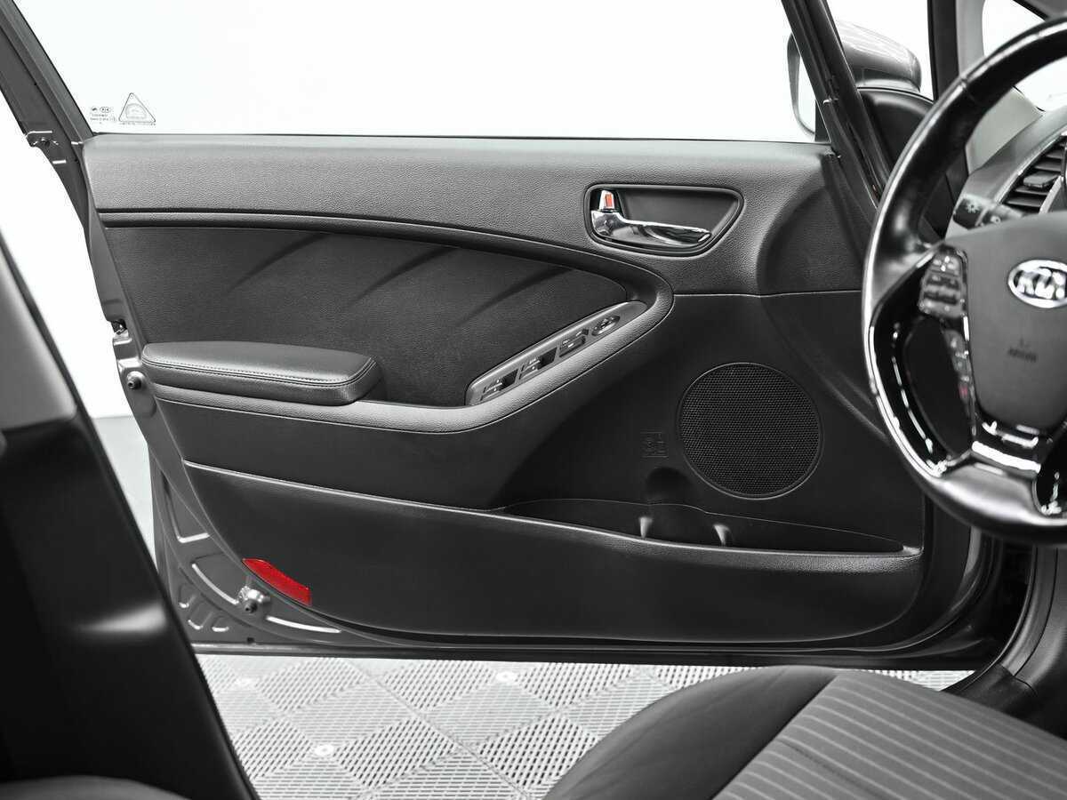 Купить Kia Cerato с пробегом. Фото: #5