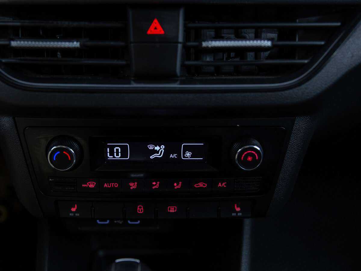 Купить Volkswagen Polo с пробегом. Фото: #13