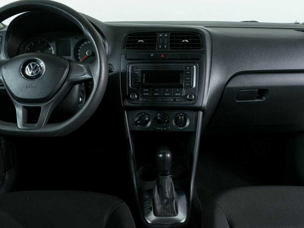 Купить Volkswagen Polo с пробегом. Фото: #8