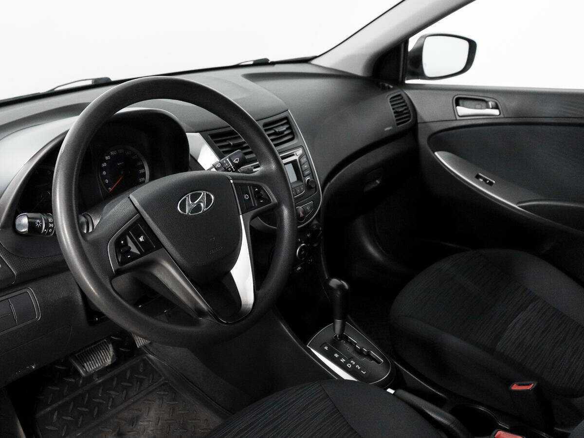 Купить Hyundai Solaris с пробегом. Фото: #8